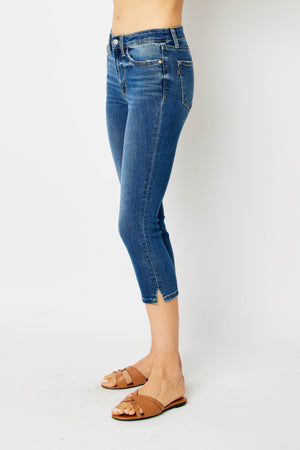 Judy Blue Mid-Rise Capri- 72113