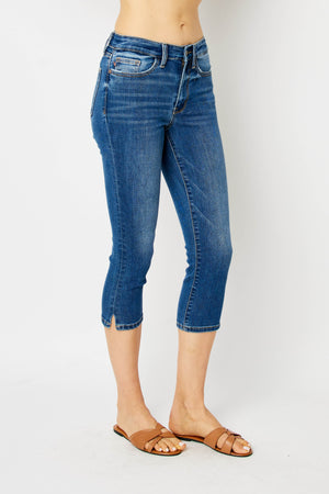 Judy Blue Mid-Rise Capri- 72113