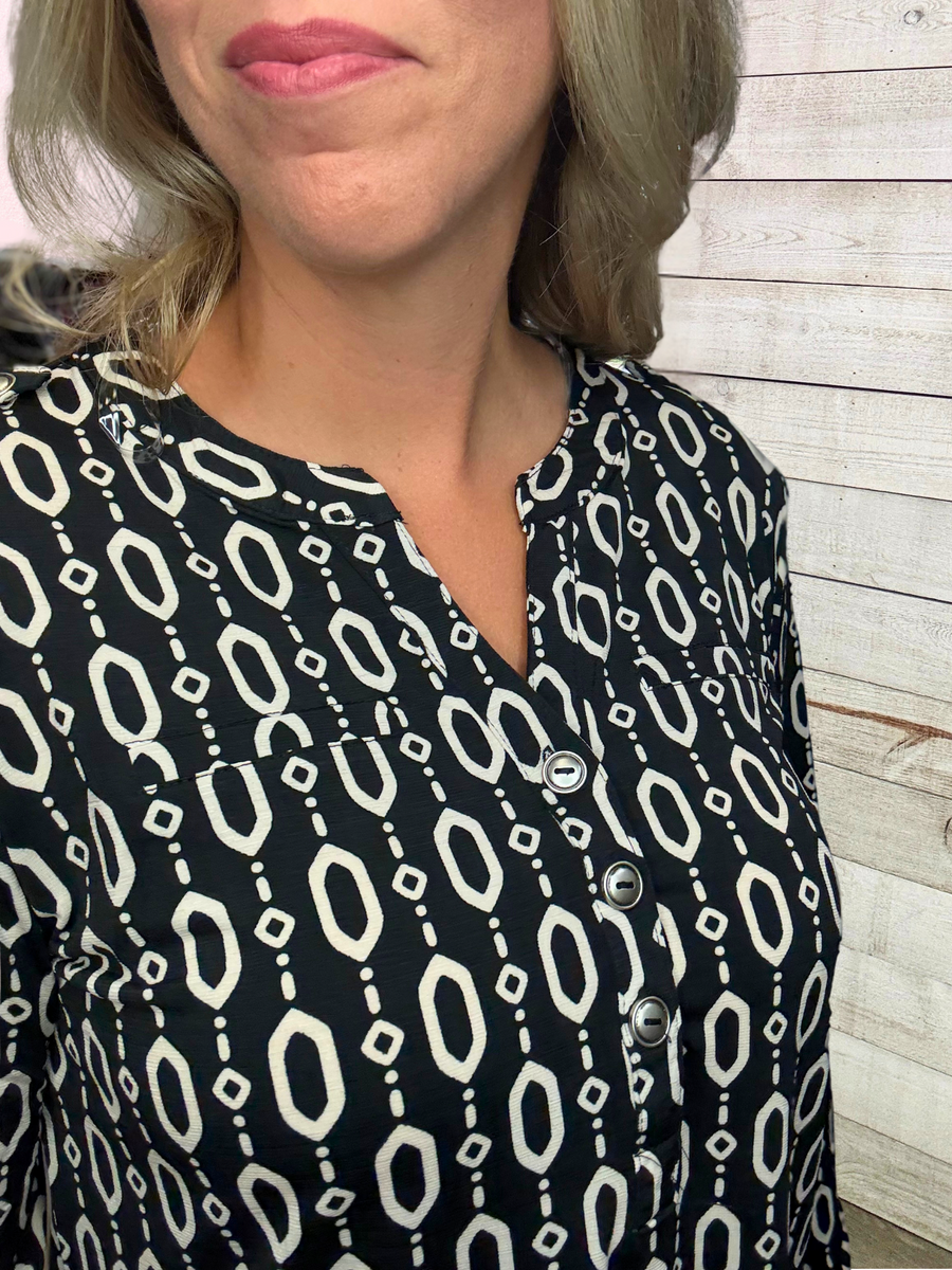 "Ink & Ivory" Black/Ivory Geometric Luxe Lizzy Top
