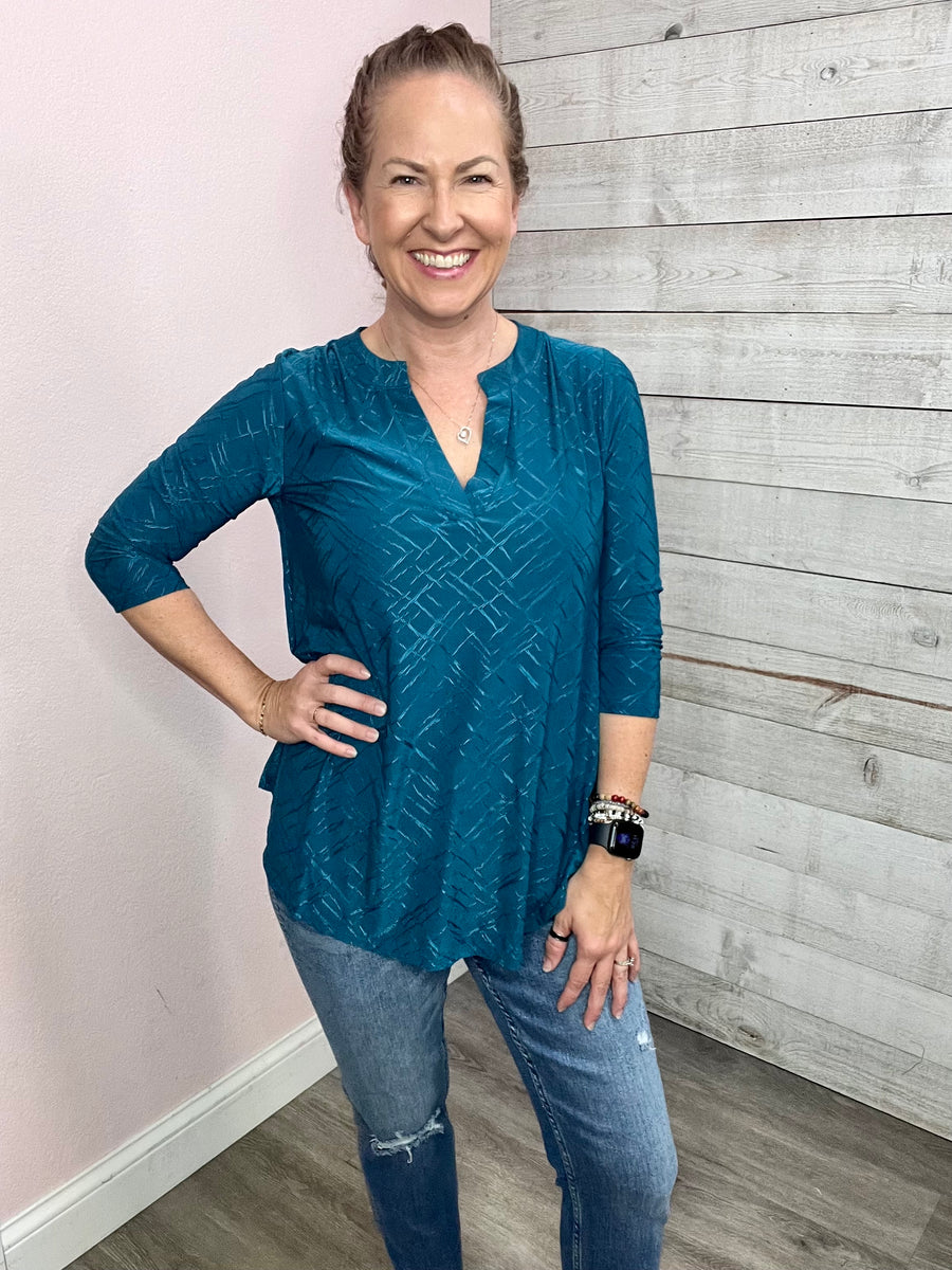 "Wine and Dine" Textured Gabby Top- Teal