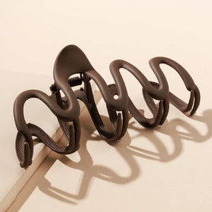 Wavy Hair Claw