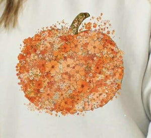 "Hello Pumpkin" Cream Graphic Sweatshirt PRE-ORDER